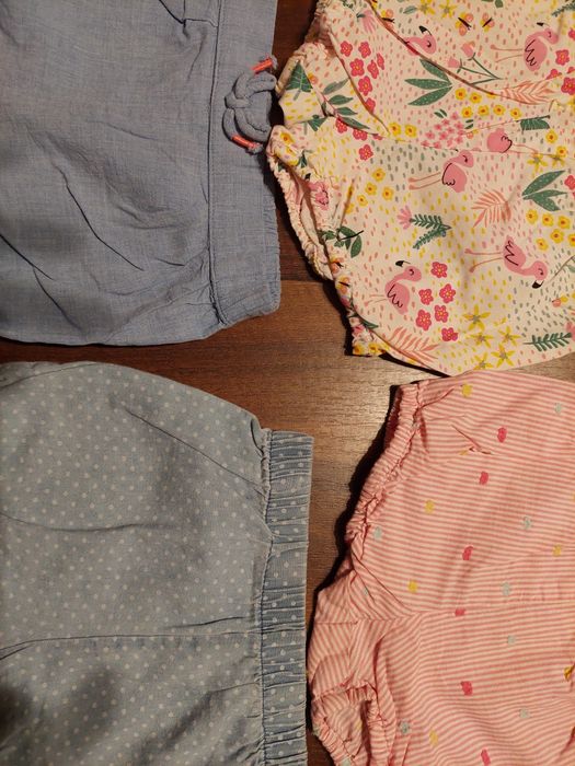 4 Pantalonași si 1 Salopeta de vara (9-18 luni)