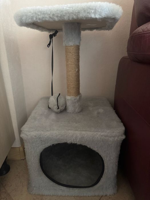 Домик для кошки новый