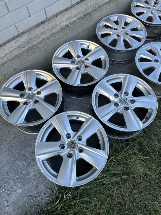 R15 5x114.3 литые диски тойота