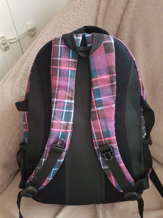 Продам школьник рюкзак