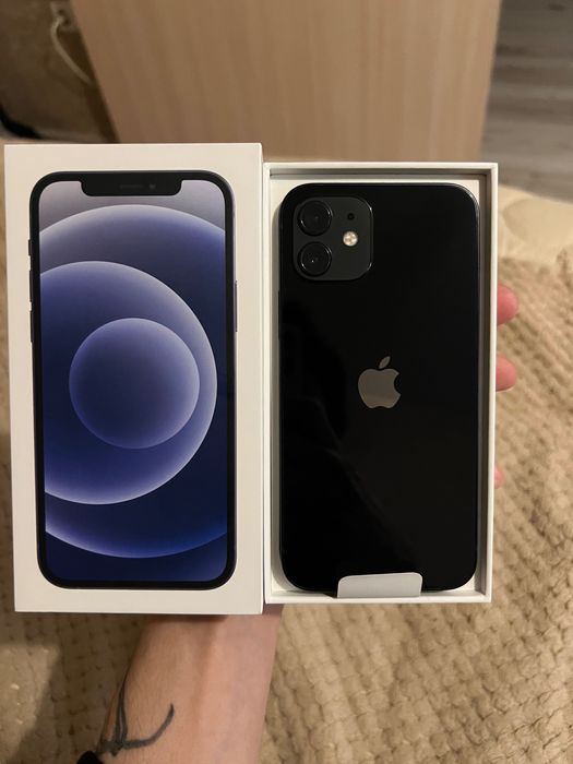 iPhone 12 (black)