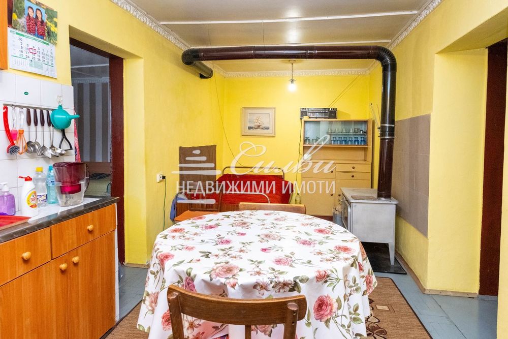 Продава се Къща в Шумен, Макак - 60 кв.м за 1241 €/кв.м - Снимка #3