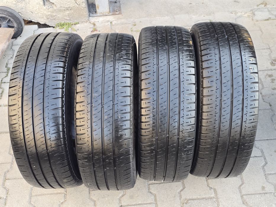 235 65 16 c Michelin 2 бр.