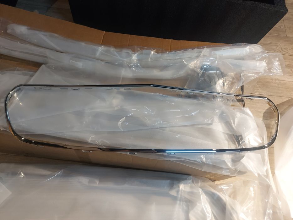 Ободок решётка радиатора на W213 Mercedes, хром накладка решётки