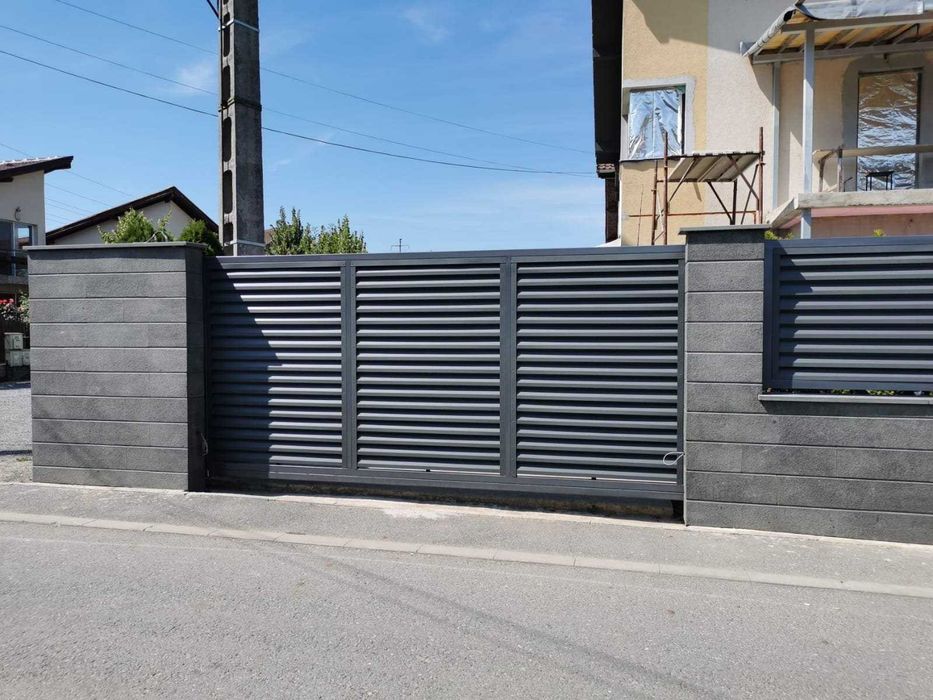 Garduri si porti din panouri stil jaluzele si alte modele disponibile