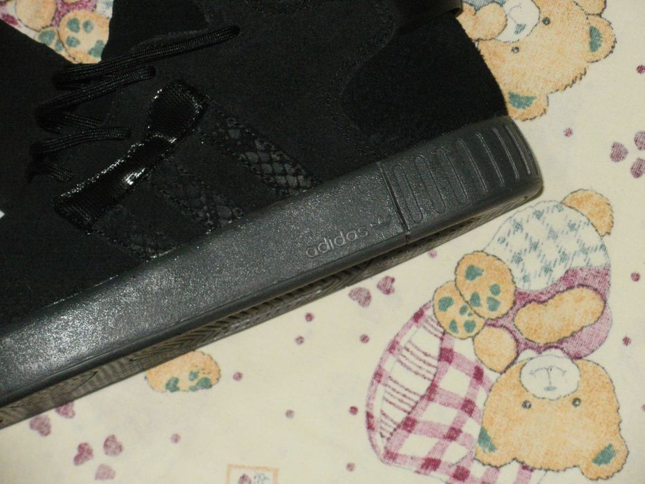 ADIDAS оригинални нови дамски кецове 38