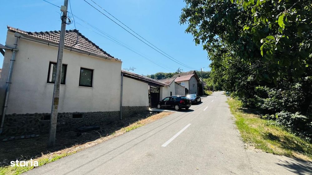 Casa De Vanzare In Rahau-Sebes, Str. Scolii