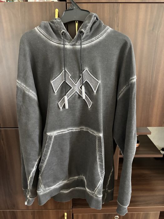Luda hoodie много запазено!
