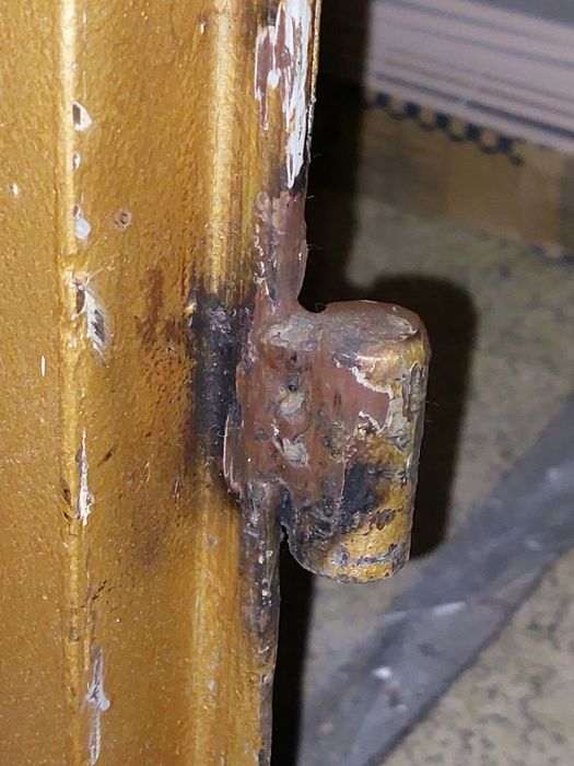 Метална входна врата