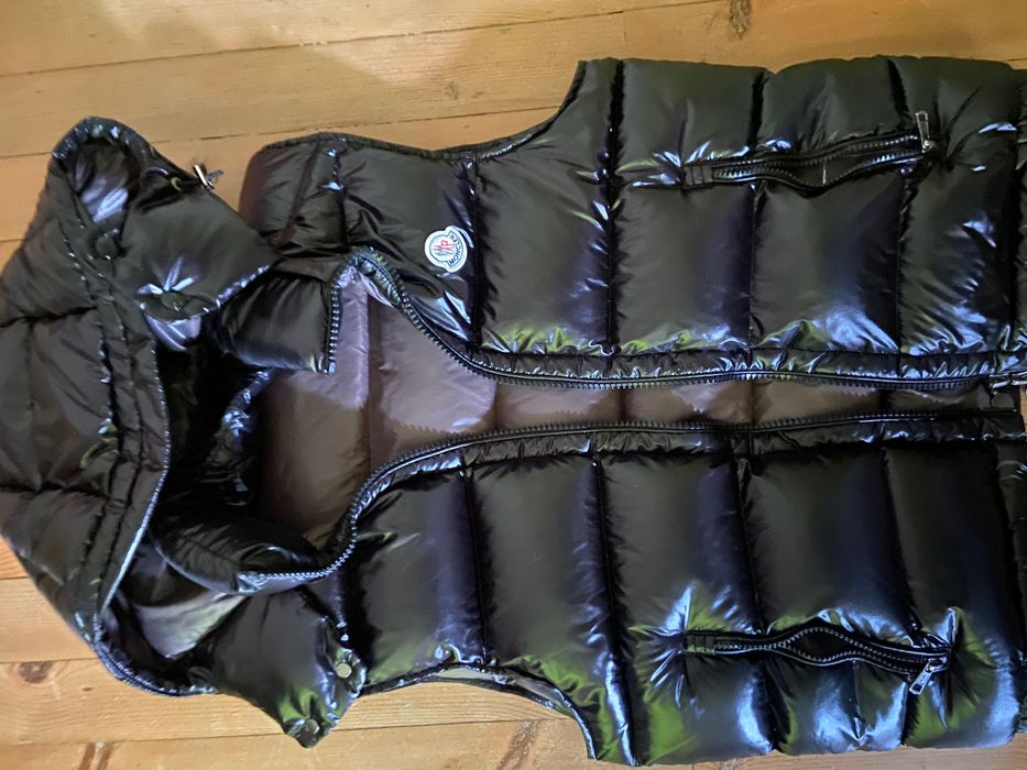 Грейка, елек с качулка