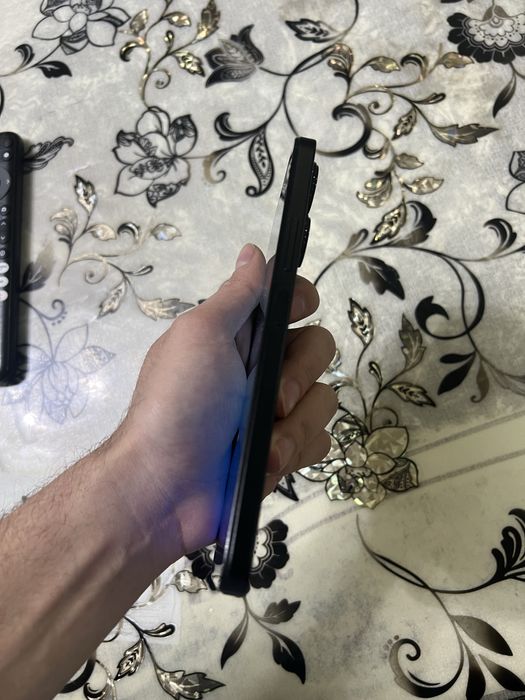 Продам Xiaomi Redmi 13