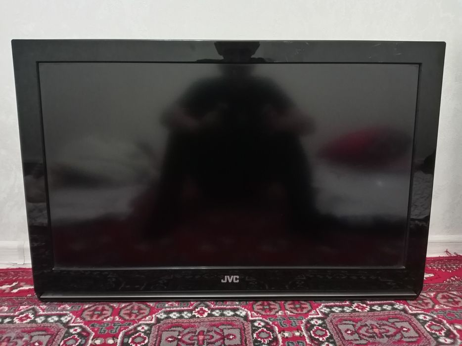 Телевизор JVC...