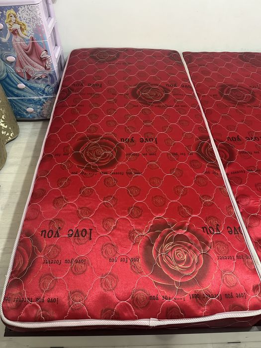 Матрас кроватымен сатылады.