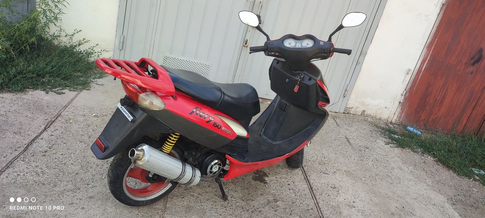 Продам Скутер 150 сс