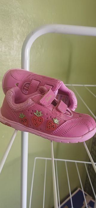 Обувки и маратонки CLARKS