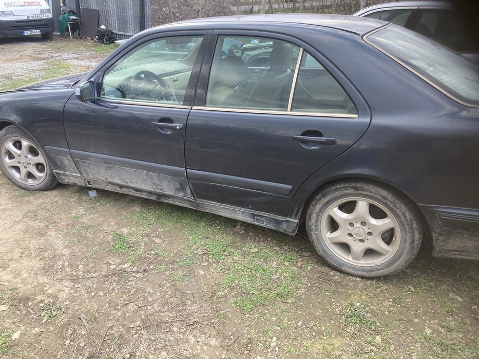 Мерцедес w210