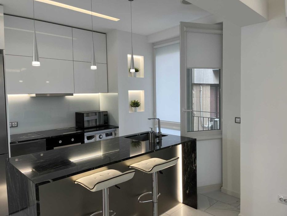 Дава се под наем Тристаен апартамент в София, Хиподрума - 95 кв.м за 325 € - Снимка #7