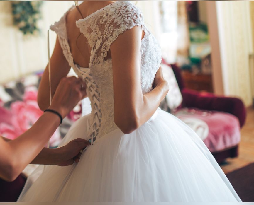 Шикарное свадебное платье