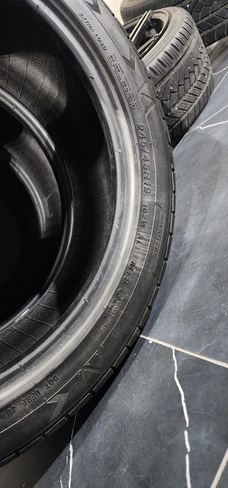 245х45 r19 в отличном состоянии