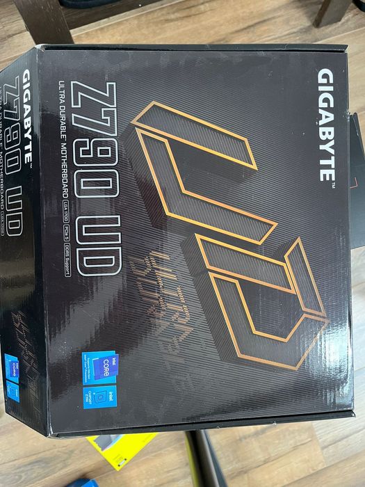 Placa de baza GIGABYTE Z790 UD