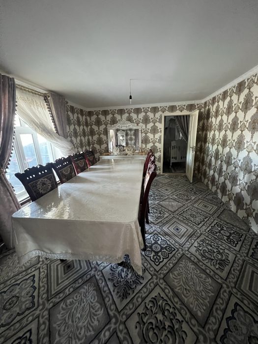 Yangi toshkent yaqinida uy sotiladi