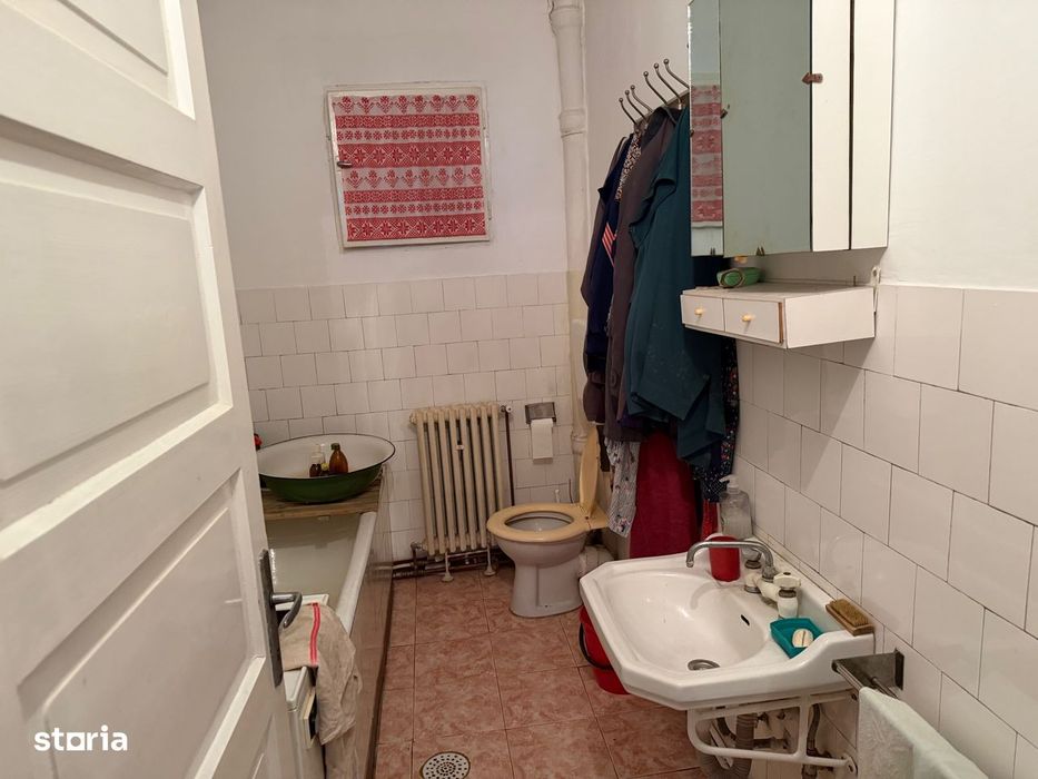 Apartament 3 camere, balcon și garaj Str Wolfenbuttel