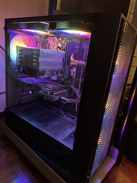 Чисто нов гейминг компютър