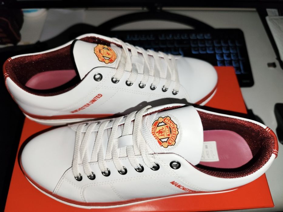 Мъжки  обувки Фен клуб на  MANCHESTER UNUTED  размер  EU42