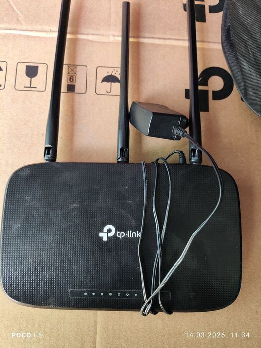 Продам роутер срочно