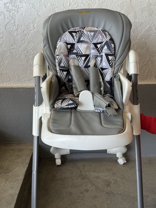 Bolalar ovqatlanadigan stuli