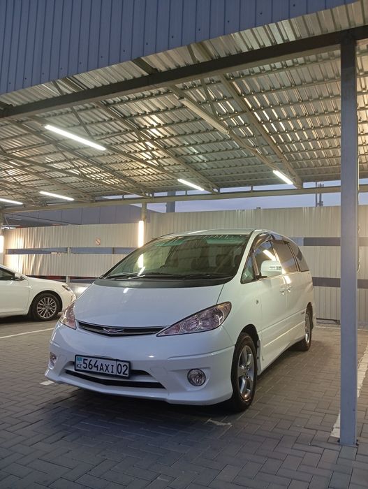Toyota Estima 2005 год