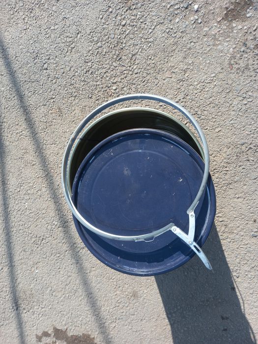 Металлическое ведро 30 кг.