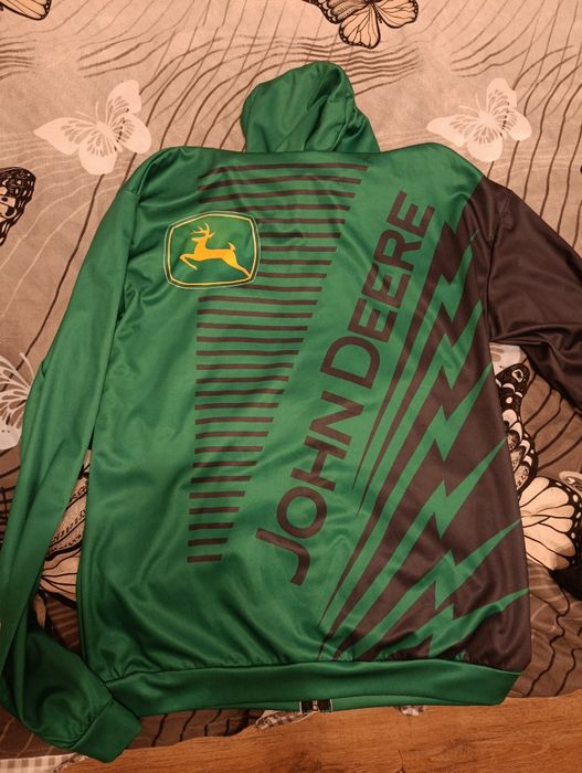 John Deere суичър