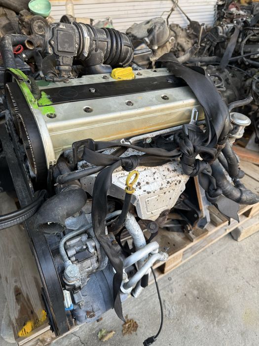 Двыгатель Опел вектра Бешка привазной 1,8