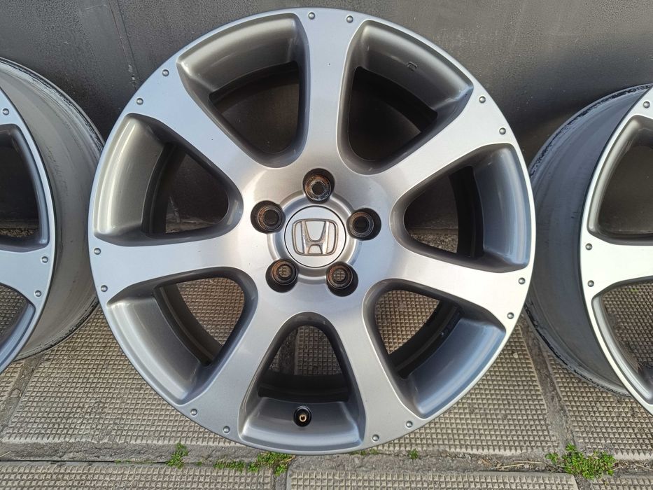 ОРИГИНАЛНИ джанти 18 ' цола 5x114,3 HONDA CR-V / Хонда ЦР-В 64,1 ЕТ50 7J