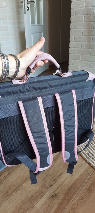 Нова! Ученическа чанта Tann's