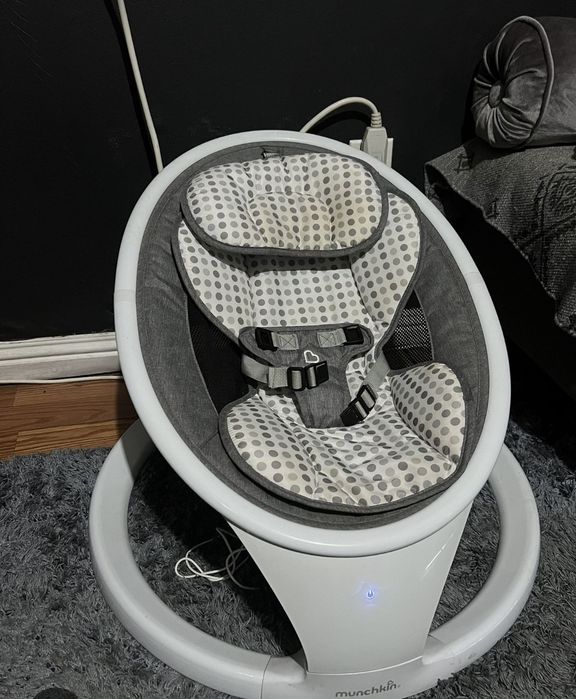 Legan electric Munchkin Bluetooth Baby Swing