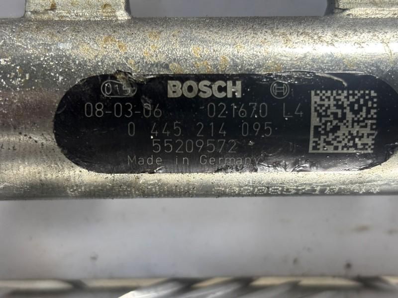 Rampa injectoare Opel Zafira B Facelift 1.9 CDTI Z19DT; Z19DTL