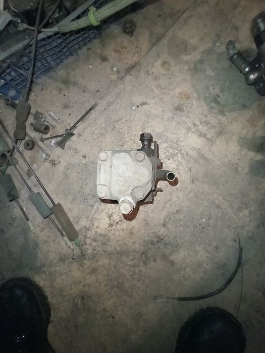 Насос гидроусилителя.