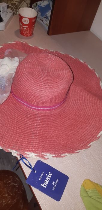 Шляпа с широкими палями