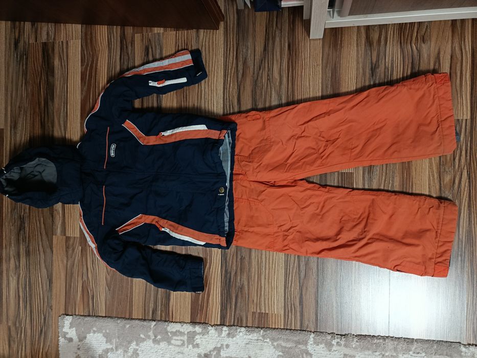 Costum ski baieti 7-8 ani mărimea 122-128
