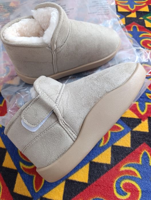 Продам детские угги