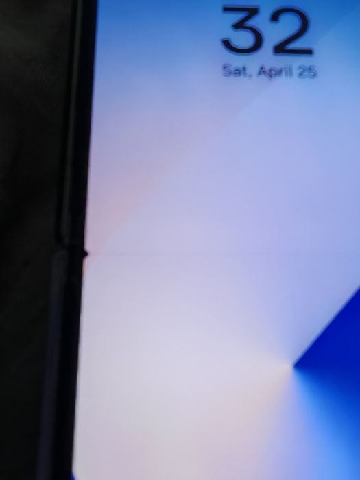 Samsung Galaxy Z Flip 6 256GB Blue - Estetic 10/10 - Defect parțial ecran