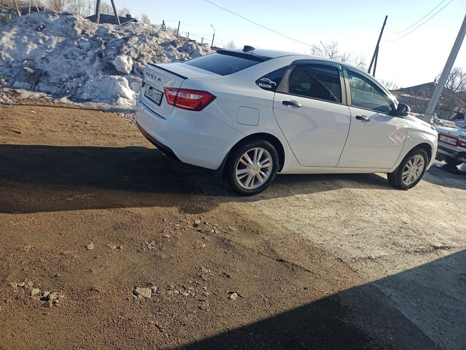 Продам Весту 2019 г.