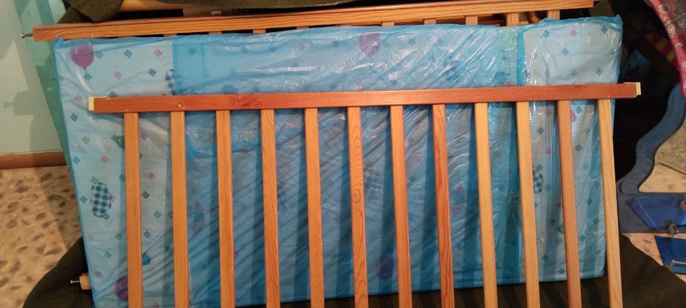 Продается детская кроватка почти новая 10 тыс тг