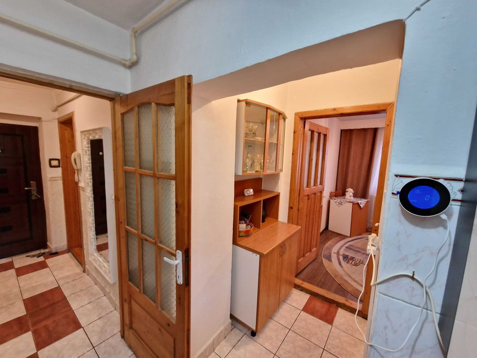 Inchiriez apartament 2 camere decomandat, Cetate