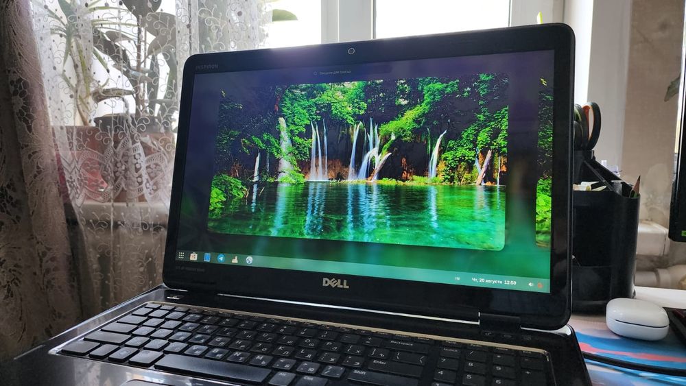 Отличный Ноутбук "DELL"