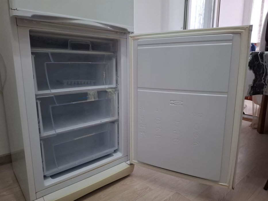 Хододильник Indesit