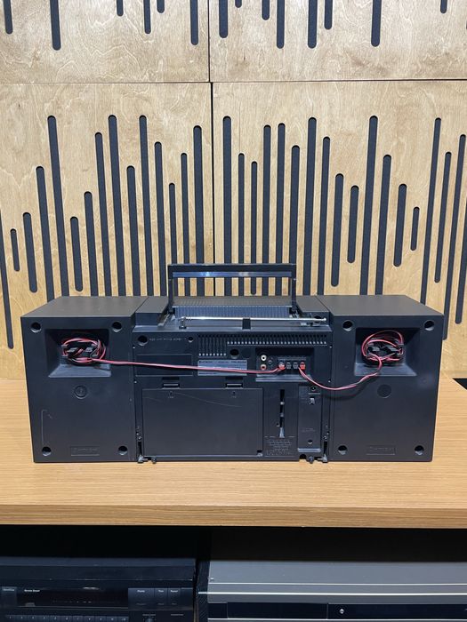 Radio casetofon boombox hitachi servisat, functional