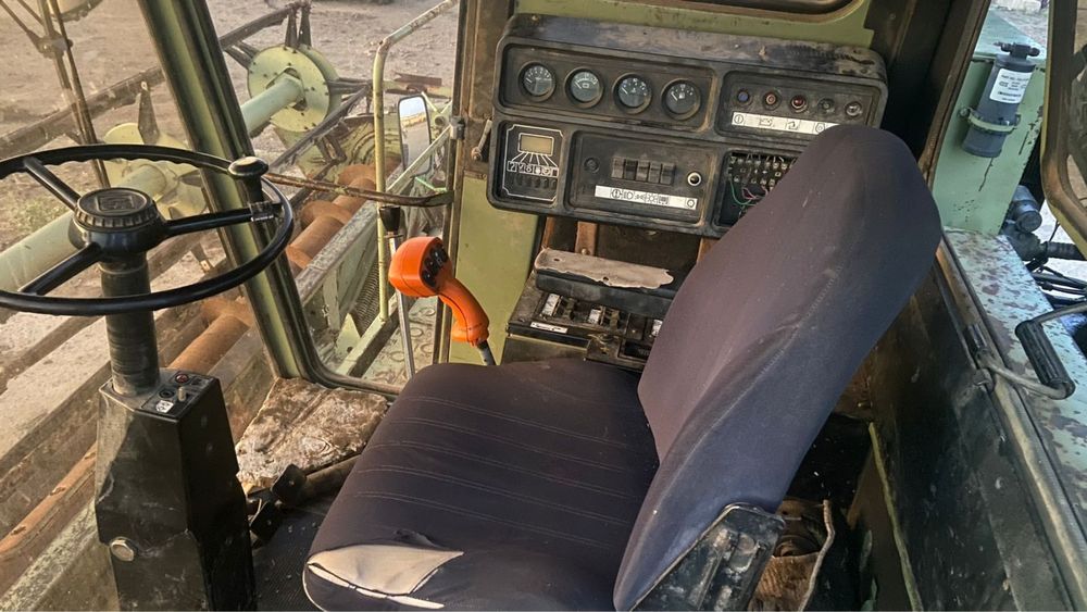 Продам комбайн Дон-1500